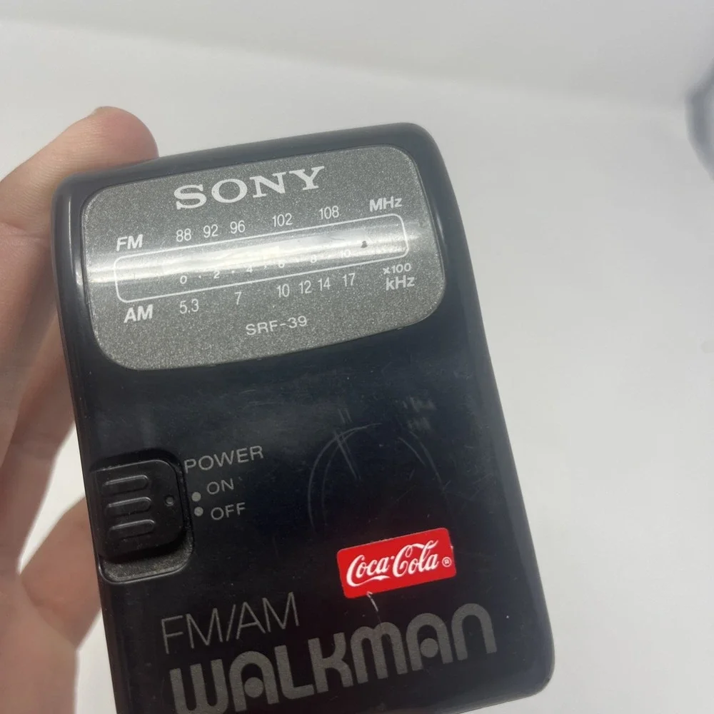 Vintage Walkman Sony SRF-39 FM/AM Radio Tested Working With Belt Clip
